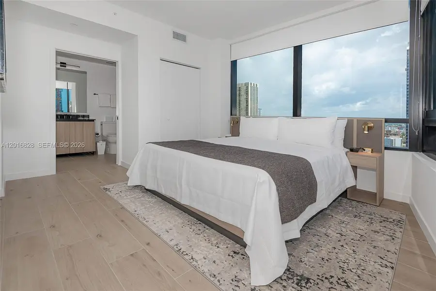 225 N Miami Ave #2801, Miami, FL 33128 - #3
