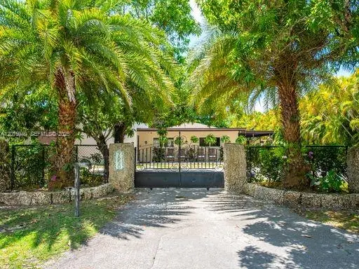 7650 SW 128th St, Pinecrest, FL 33156 - #1