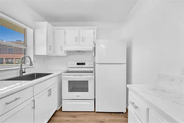 4101 NW 26th St #158, Lauderhill, FL 33313