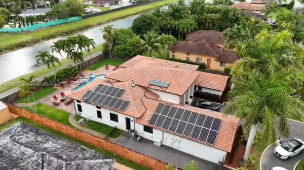 19596 SW 130th Avenue Road, Miami, FL 33177