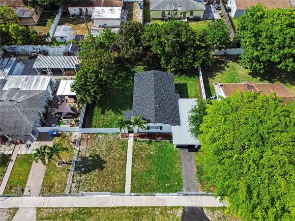580 NW 194th Ter, Miami Gardens, FL 33169