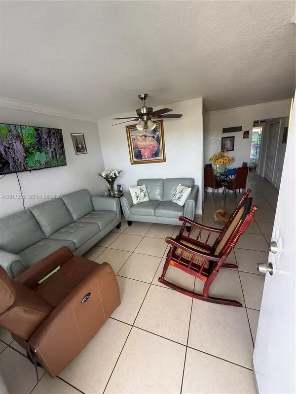 7101 SW 89th Ct #305, Miami, FL 33173