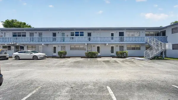 300 NE 191st St #219, Miami, FL 33179