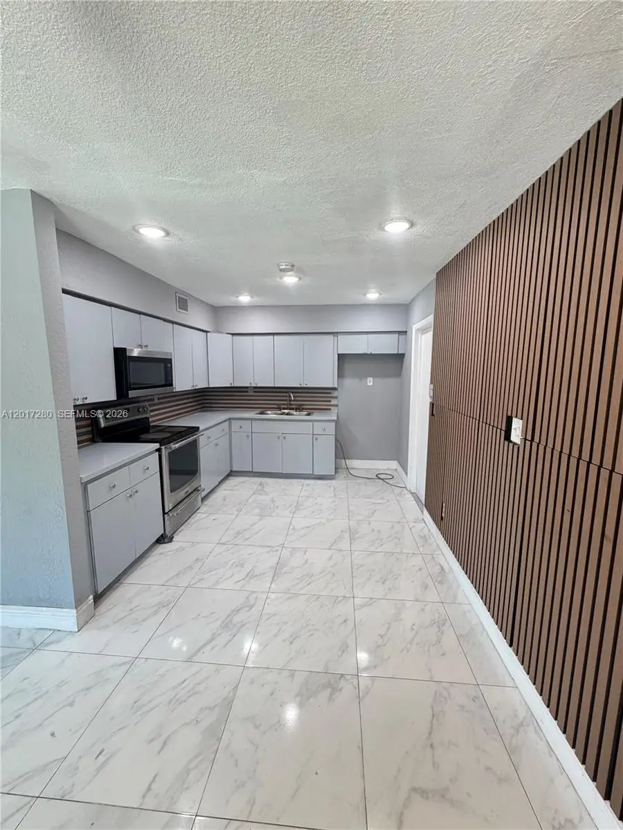 850 NW 113th St, Miami, FL 33168 - #3