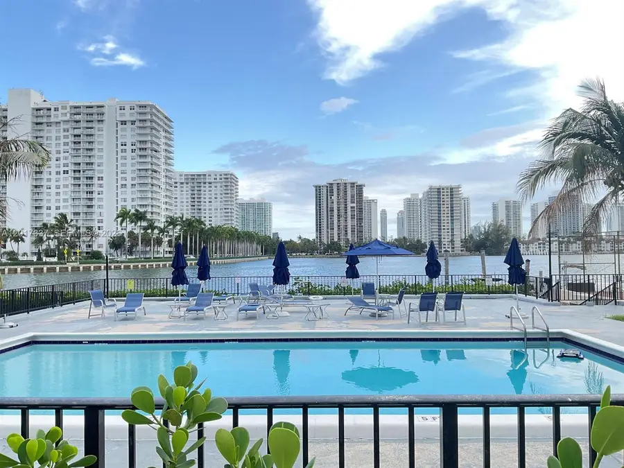 2780 NE 183rd St #1007, Aventura, FL 33160 - #3
