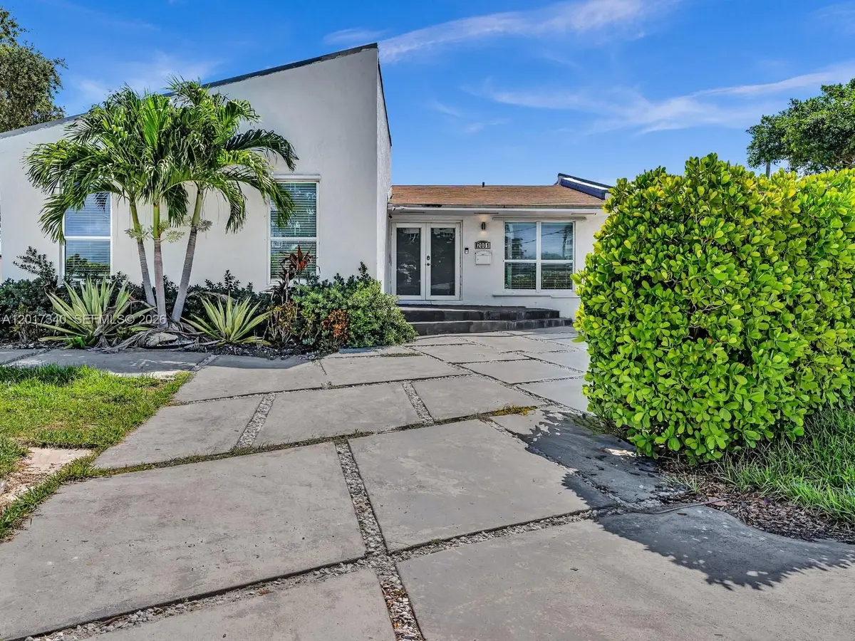 2001 NE 122nd Rd, North Miami, FL 33181 - #1