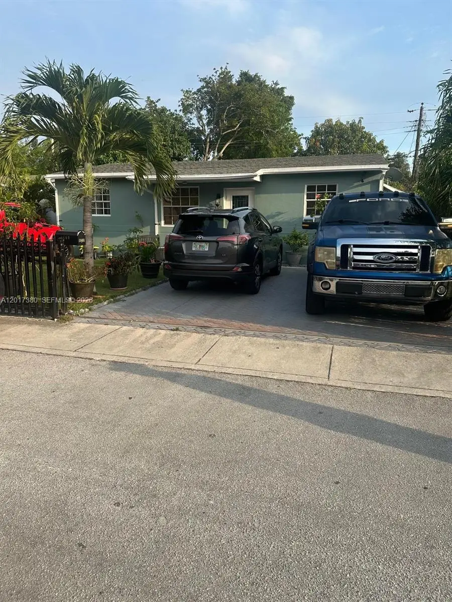 1560 NE 154th St, North Miami Beach, FL 33162 - #1