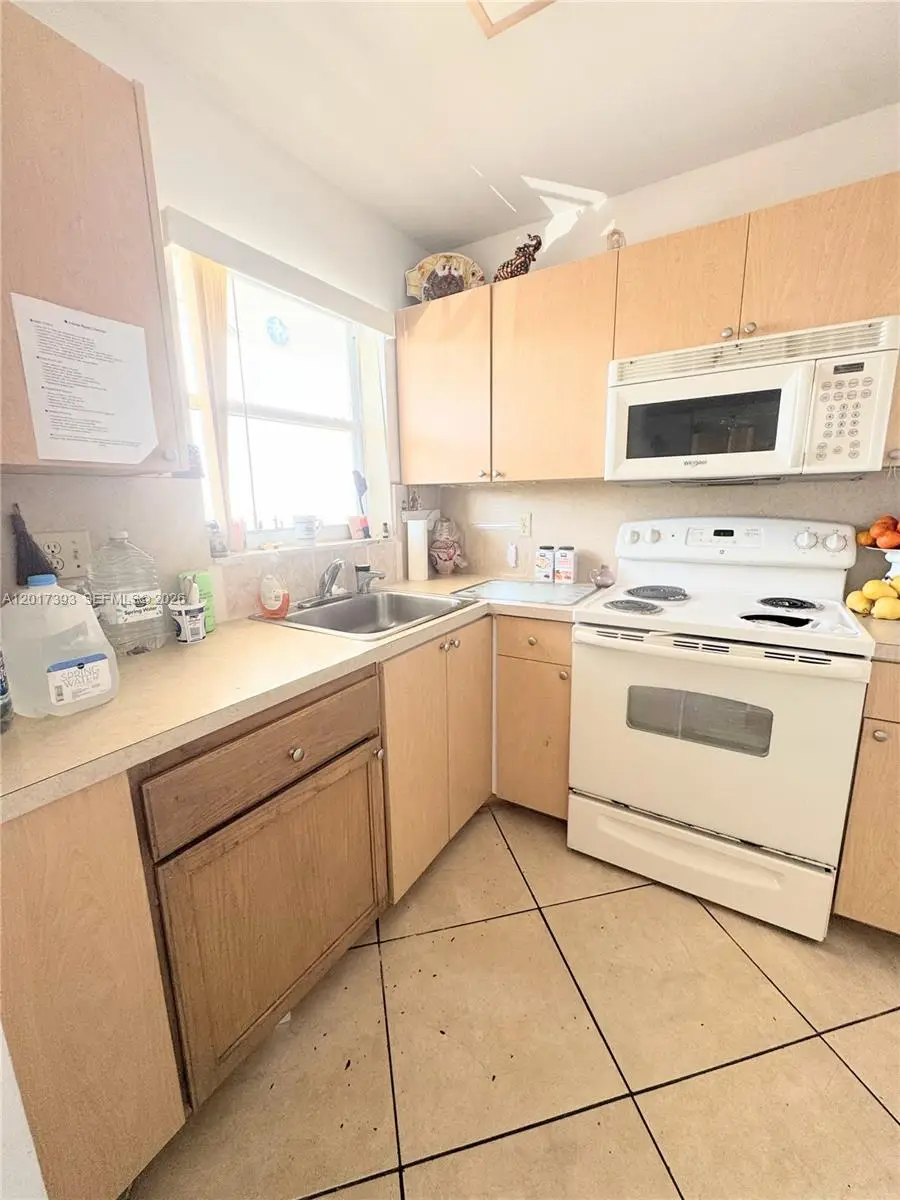 8130 Sunrise Lakes Blvd #202, Sunrise, FL 33322 - #3