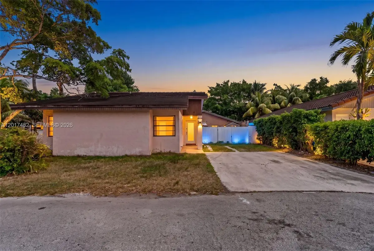 7925 SW 153rd Ct, Miami, FL 33193 - #1
