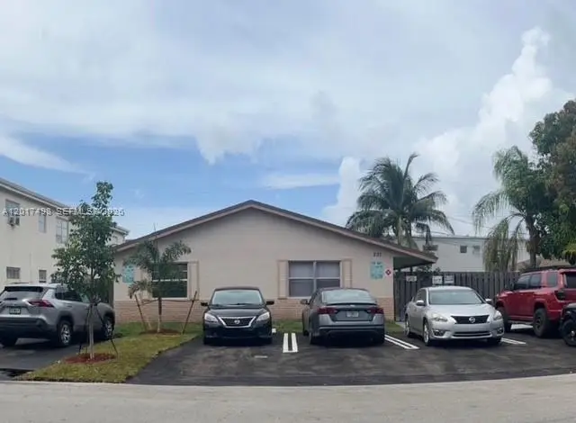 231 SW 8th Ct, Pompano Beach, FL 33060 - #1