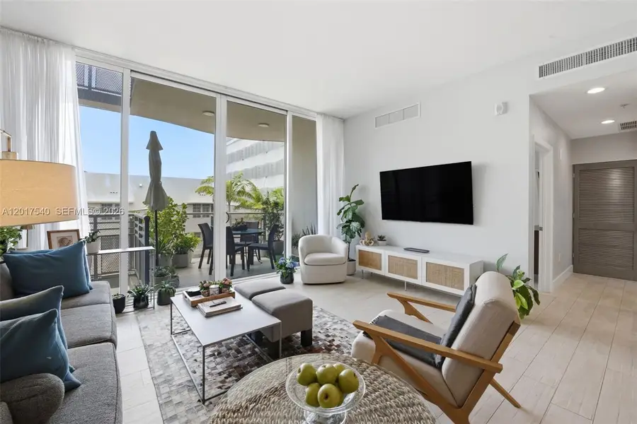 2100 Park Ave #302, Miami Beach, FL 33139 - #2