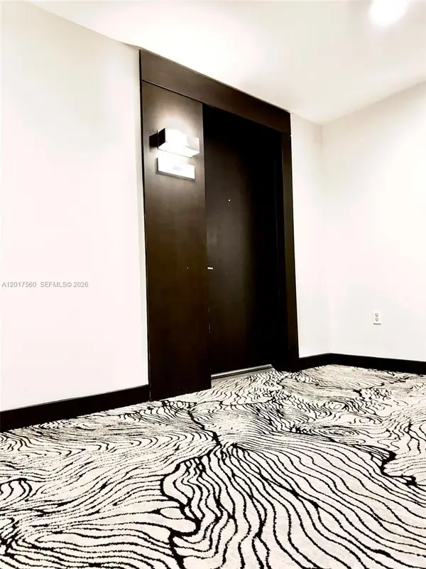 900 Biscayne Blvd #3803, Miami, FL 33132