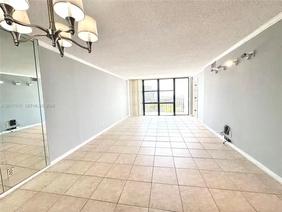 800 Parkview Dr #1007, Hallandale Beach, FL 33009 - #2