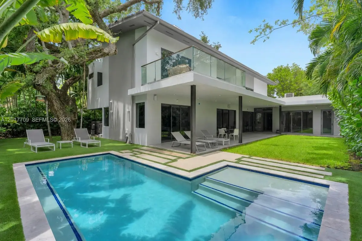 10 Samana Dr, Miami, FL 33133 - #1