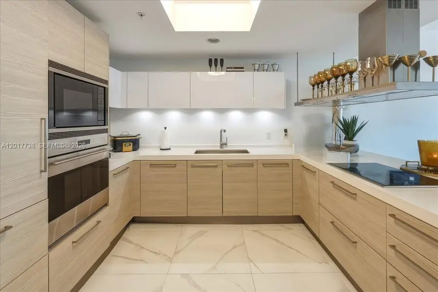 17301 Biscayne Blvd #605, North Miami Beach, FL 33160 - #2