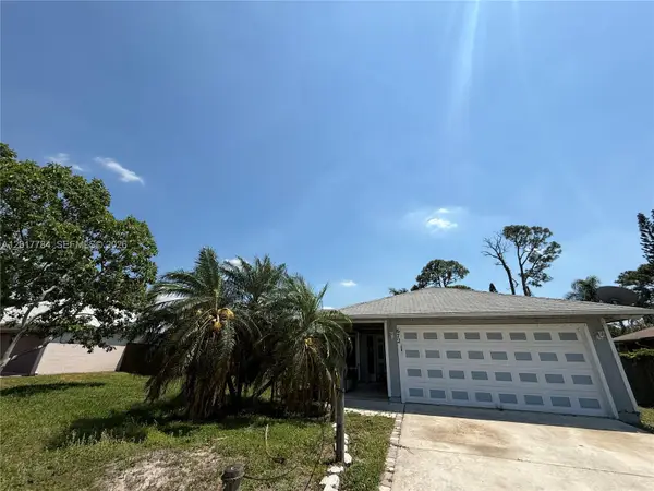 672 SW Ewing Ave, Port St Lucie, FL 34983