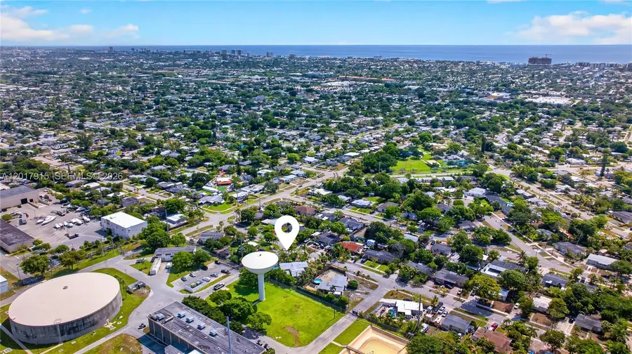 5041 NE 14th Ave, Pompano Beach, FL 33064 - #3