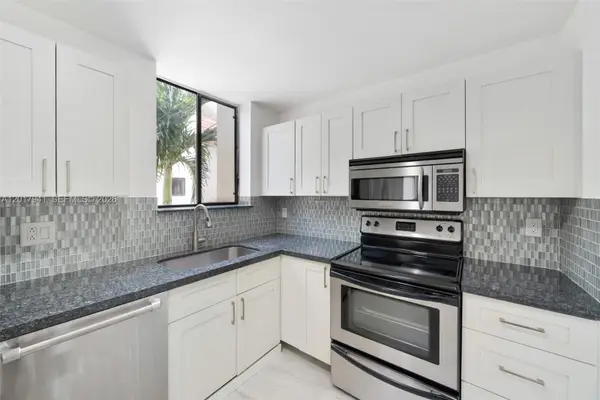1401 NE 9th St #26, Fort Lauderdale, FL 33304