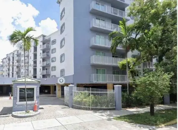 2415 NW 16th St Rd #201-1, Miami, FL 33125