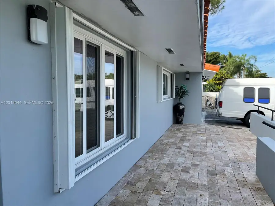 9260 SW 164th St, Palmetto Bay, FL 33157 - #3