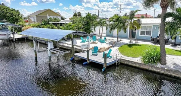 21812 Edgewater Dr, Port Charlotte, FL 33952