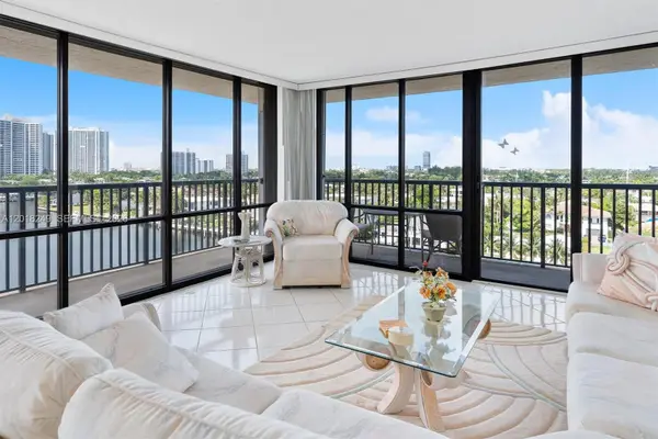 2017 S Ocean Dr #910, Hallandale Beach, FL 33009