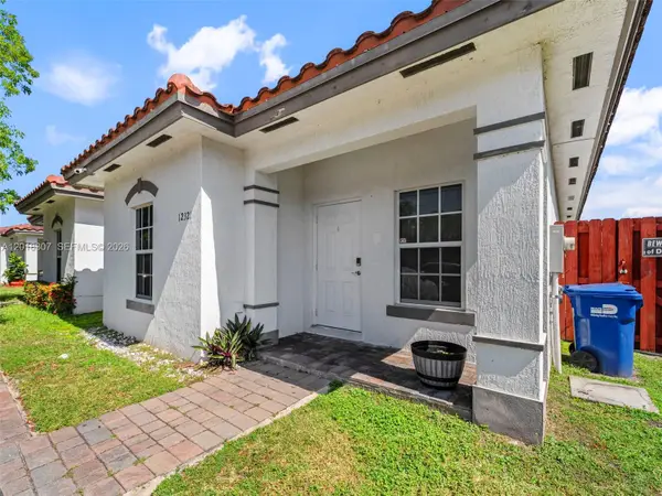 12321 SW 214th Ter, Miami, FL 33177