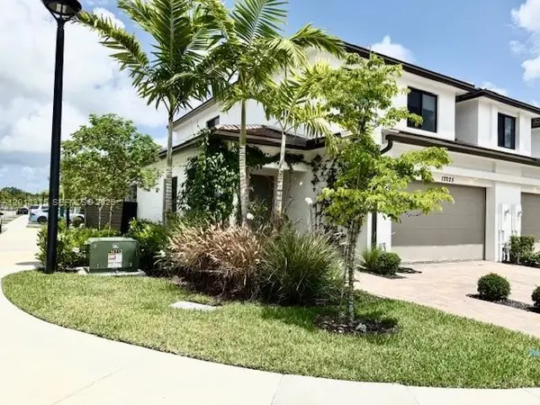 12025 SW 83rd Pl, Miami, FL 33156