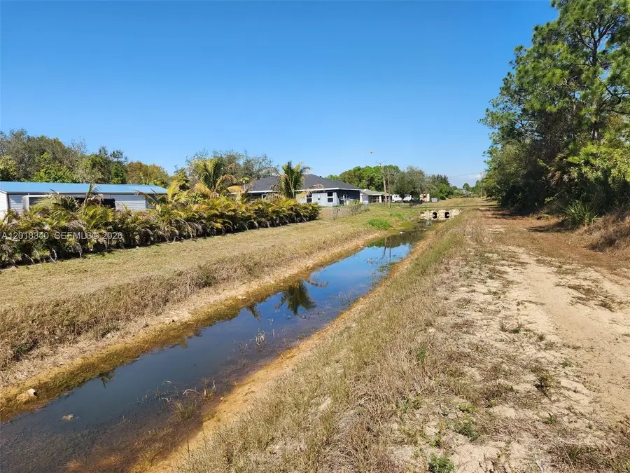 706 Johns Ave, Lehigh Acres, FL 33972 - #2
