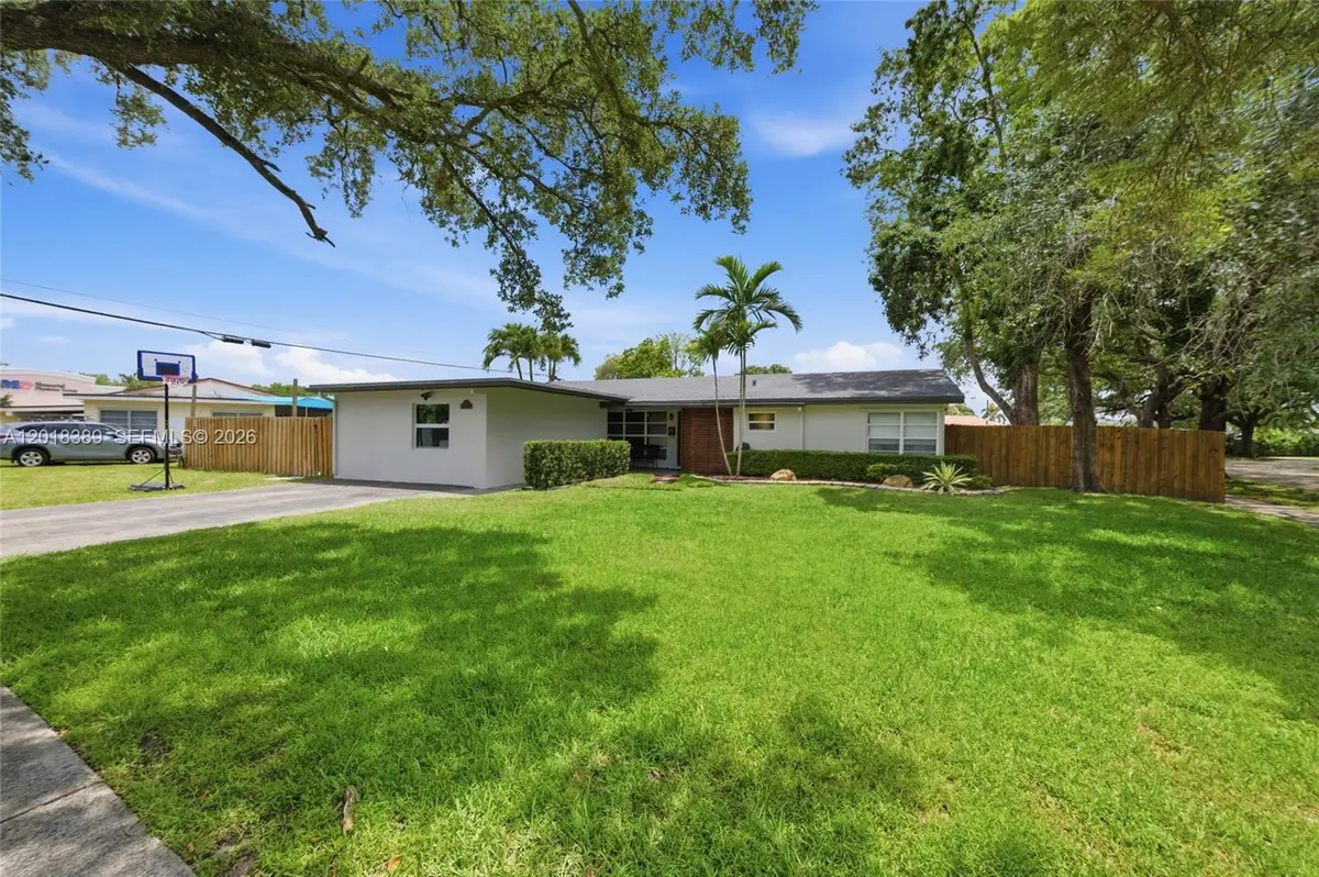 109 S 57th Ave, Hollywood, FL 33023 - #1