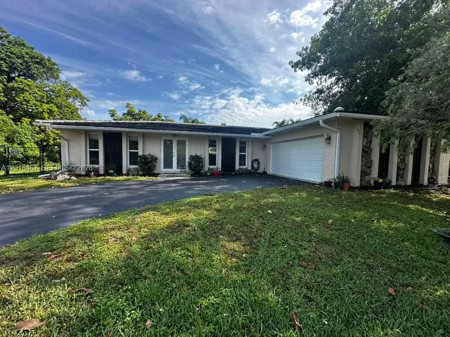 11901 NW 25th St, Plantation, FL 33323 - #2