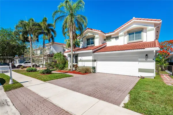 1220 W Bel Aire Dr W, Pembroke Pines, FL 33027