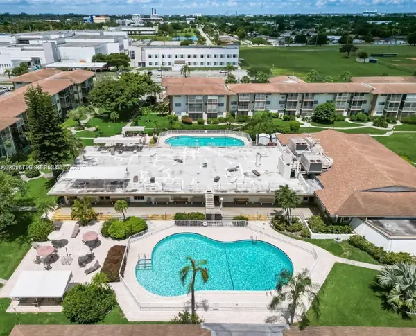 17090 NE 14th Ave #312, North Miami Beach, FL 33162