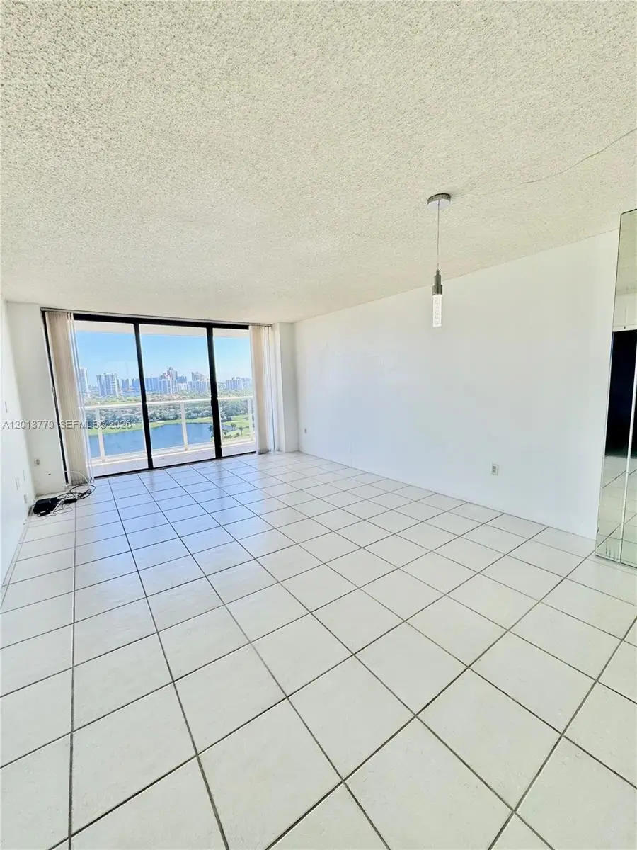 3675 N Country Club Dr #2005, Aventura, FL 33180 - #3