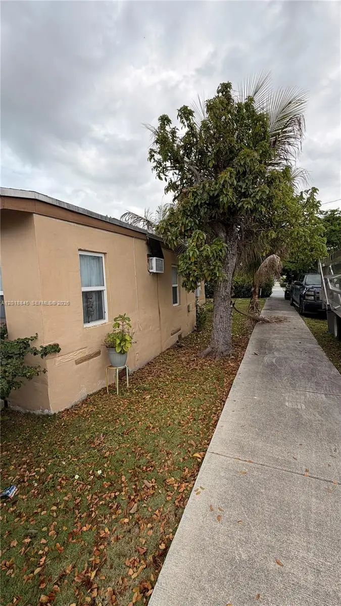 10260 SW 182nd St, Miami, FL 33157 - #2