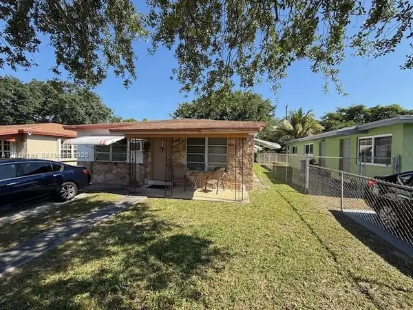 628 NW 3rd Ct, Hallandale Beach, FL 33009