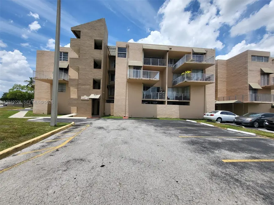 10801 SW 109th Ct #D305, Miami, FL 33176 - #2