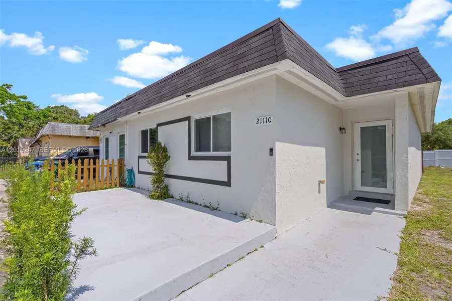 21110 NW 39th Ave, Miami Gardens, FL 33055 - #3