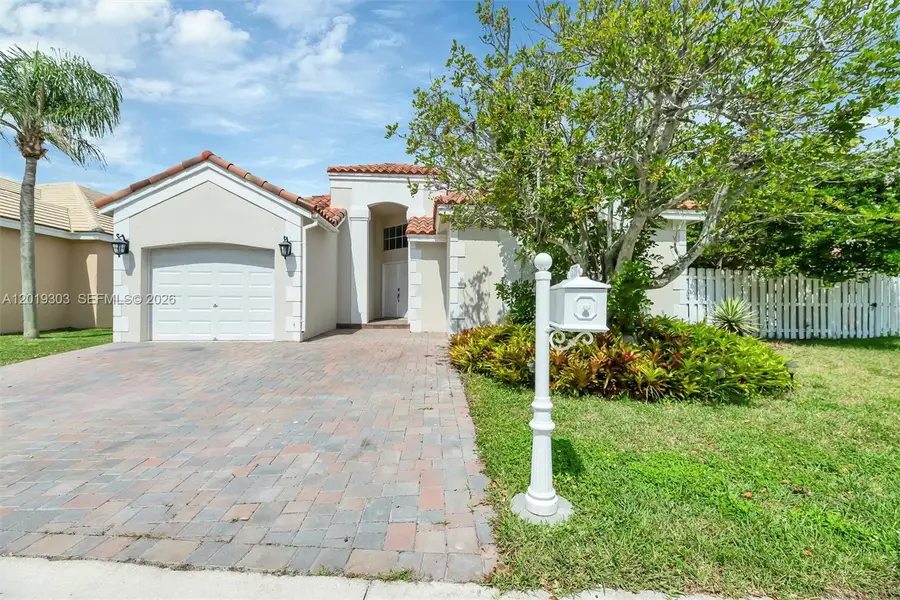 535 Somerset Way, Weston, FL 33326 - #2