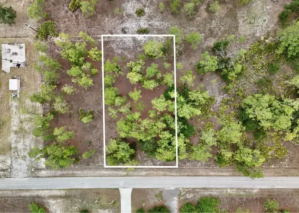 1417 Thompson Ave, Lehigh Acres, FL 33972