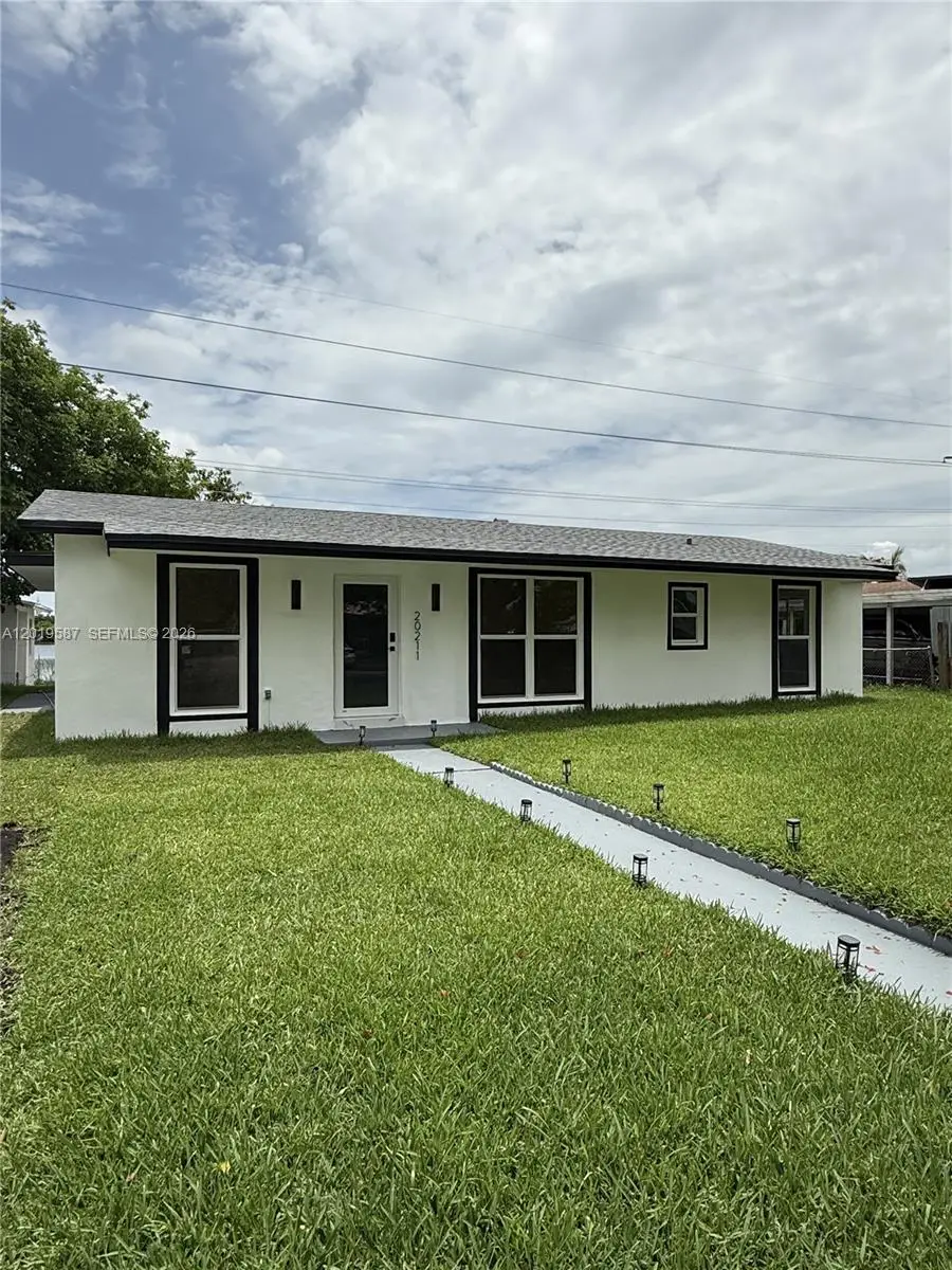 20211 NW 42nd Ave, Miami Gardens, FL 33055 - #2