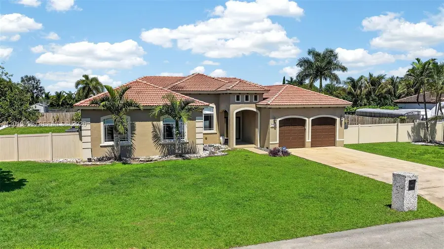 32204 SW 205th Ave, Homestead, FL 33030 - #2