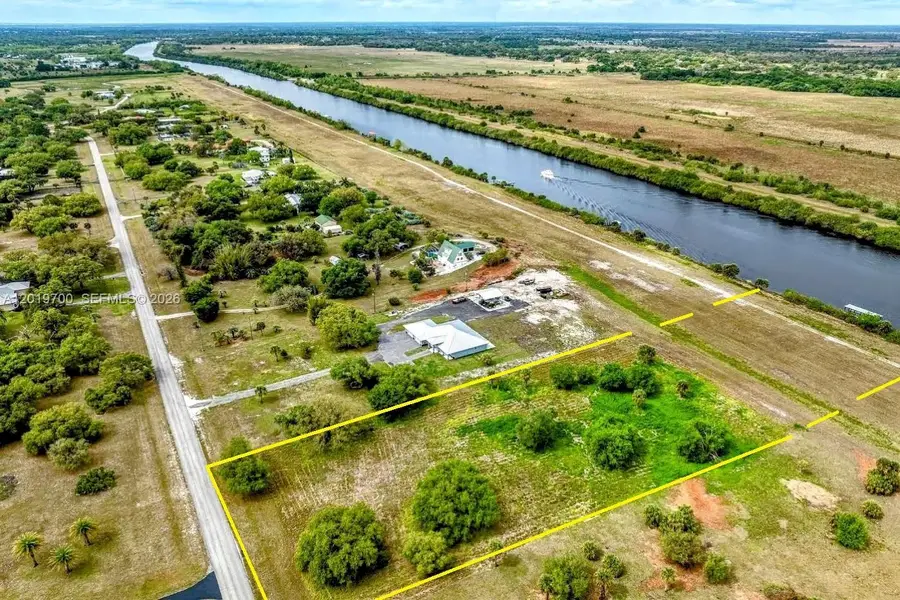 1589 Frontier Circle, Port Labelle, FL 33935 - #2