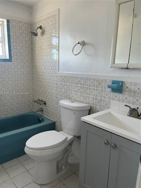 17051 NE 35th Ave #202, North Miami Beach, FL 33160