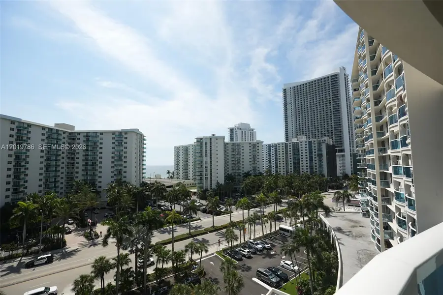 3800 S Ocean Dr #818, Hollywood, FL 33019 - #2
