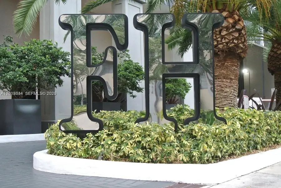185 SE 14th Ter #1105, Miami, FL 33131 - #2
