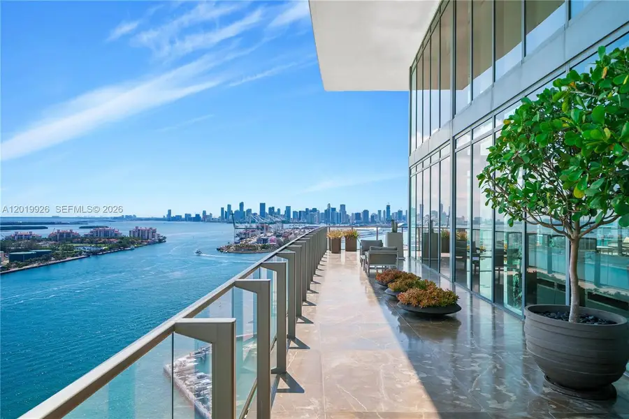 800 S Pointe Dr #Penthouse 2204, Miami Beach, FL 33139 - #3