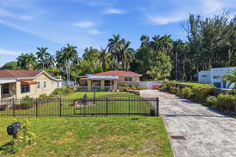 55-57 NE 156th St, Miami, FL 33162 - #2