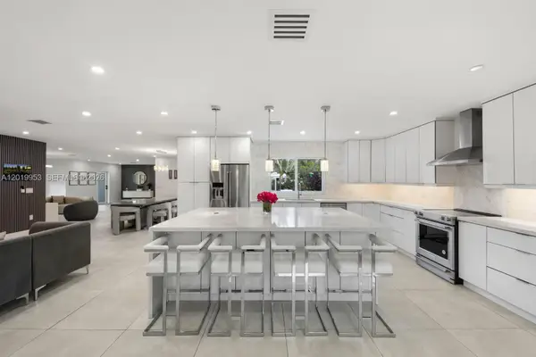 600 NE 4th St, Pompano Beach, FL 33060