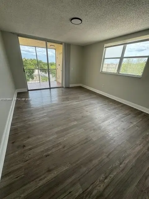 8323 Lake Dr #506, Doral, FL 33166 - #2